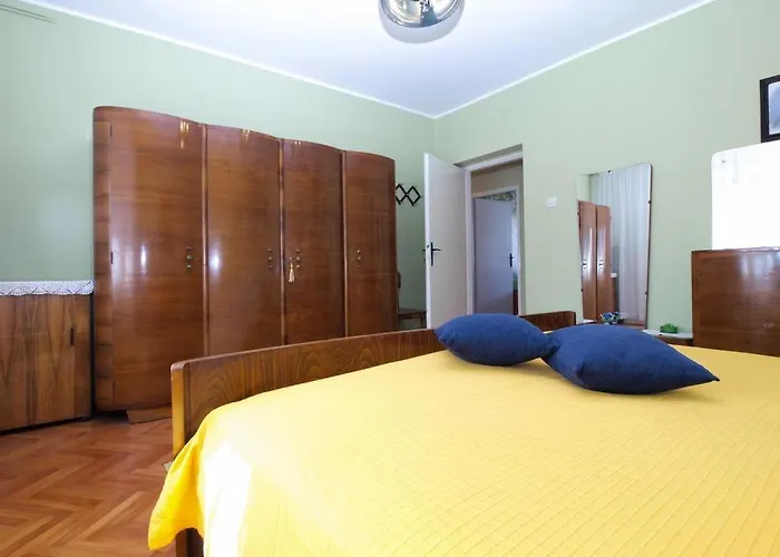Apartment Leni
