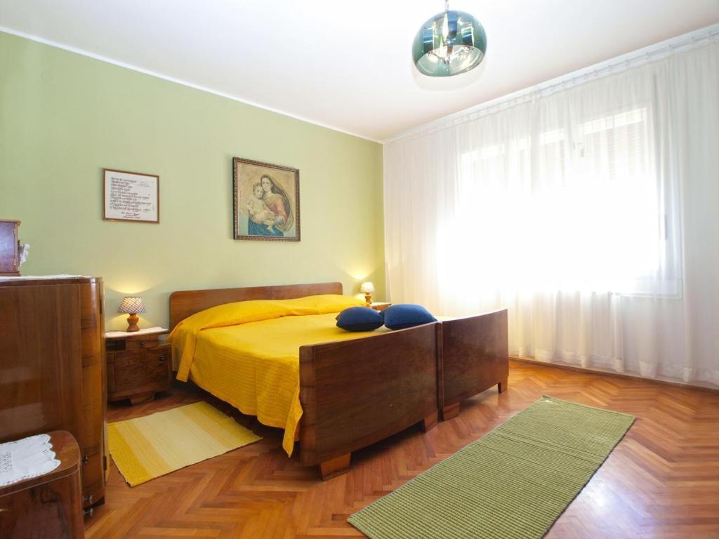 Leni Apartment *
