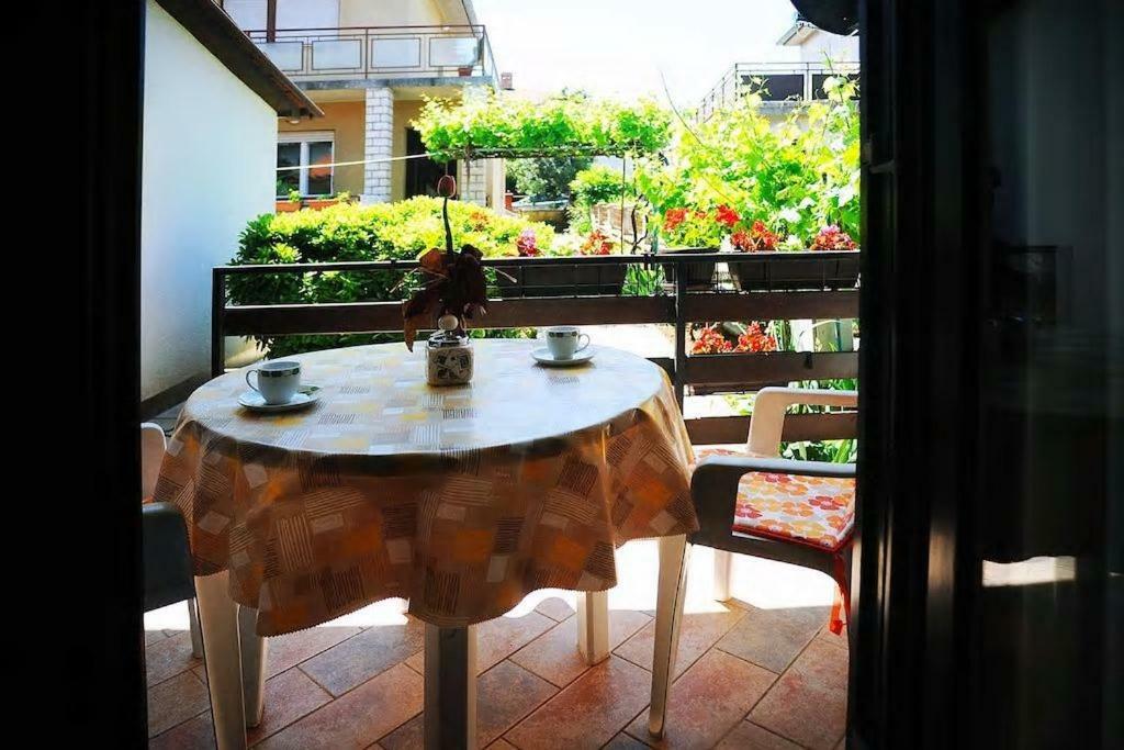 Leni Apartment *